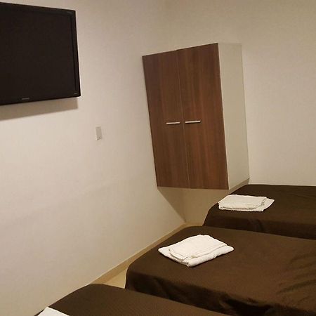 罗克萨恩斯培尼亚总统城Apart Temporario Saenz Pena公寓 外观 照片